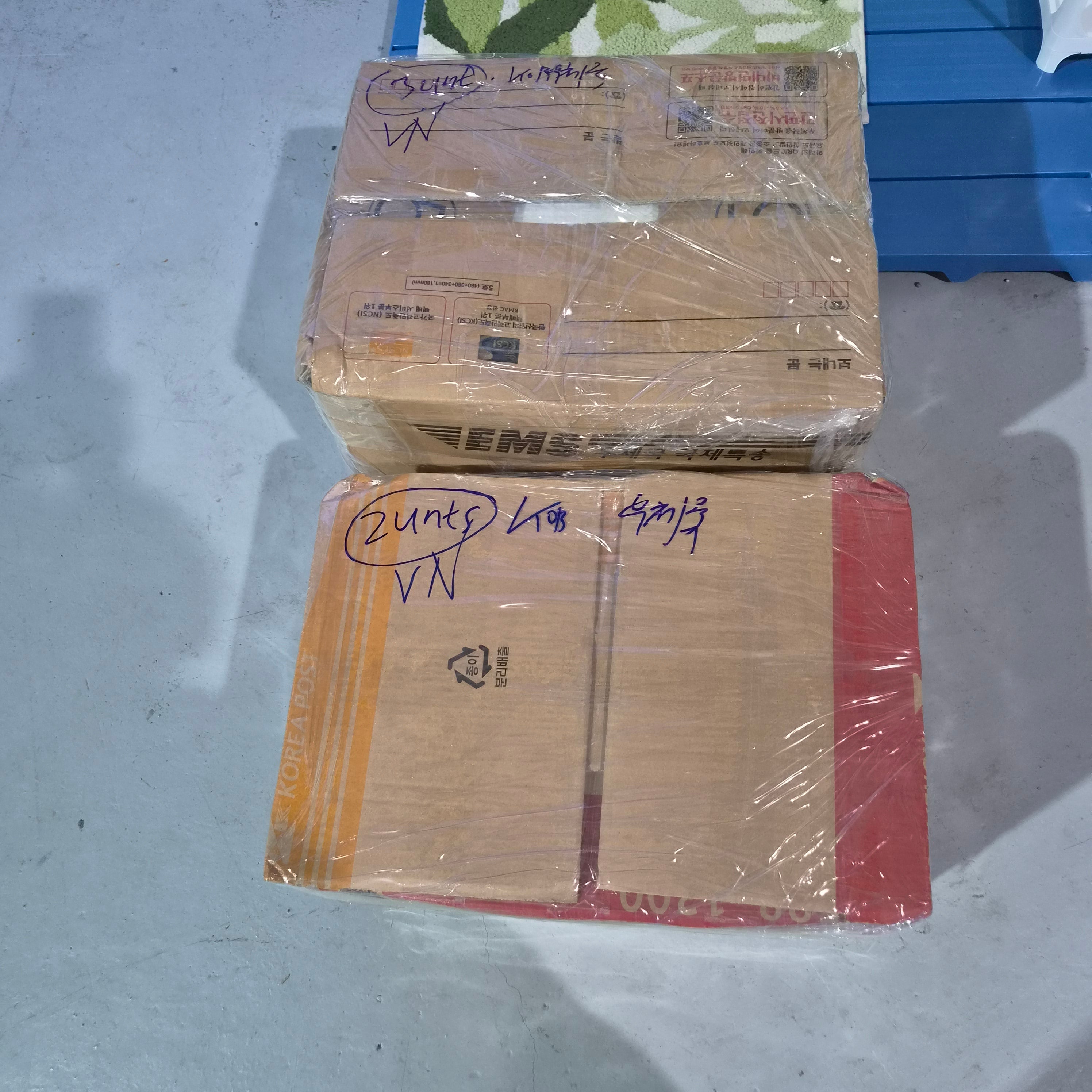 CareFusion LTV 1200 LTV 1500 ventilators packaged and ready for shipment to US buyer Korea forwarder