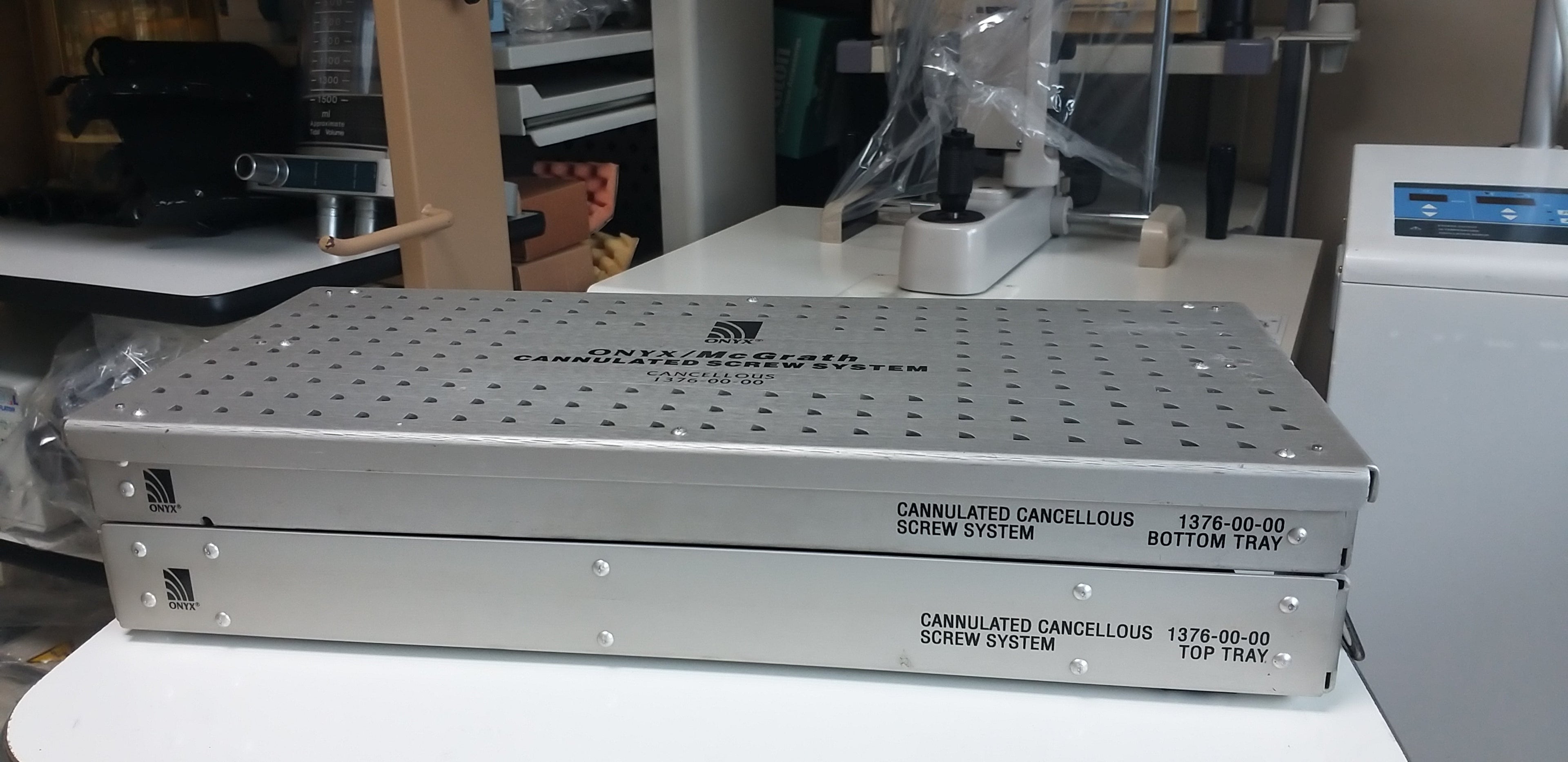 ONXY McGrath Cannulated Screw System