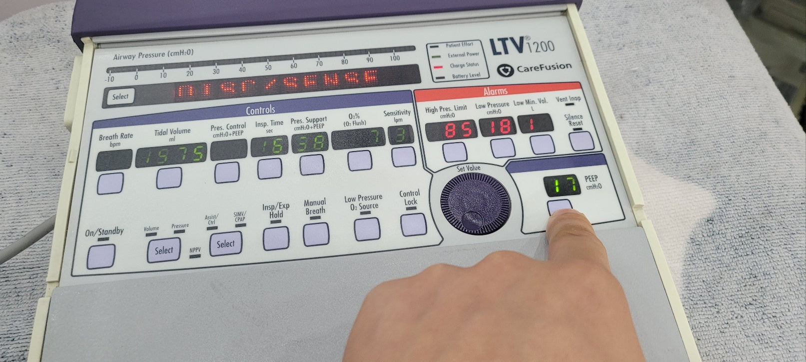 Carefusion LTV1200 Portable Respiratory Device With Power Supply
