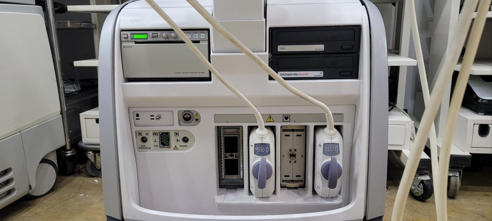 GE Vivid E9 XDClear with M5Sc Cardiac & 11L Linear 2 Probes