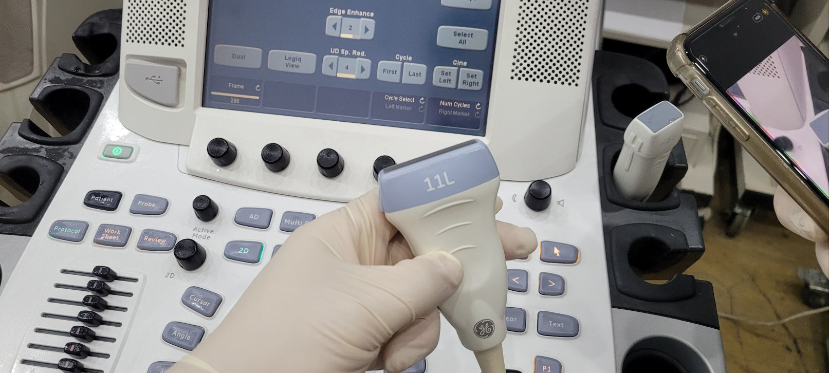 GE Vivid E9 XDClear with M5Sc Cardiac & 11L Linear 2 Probes