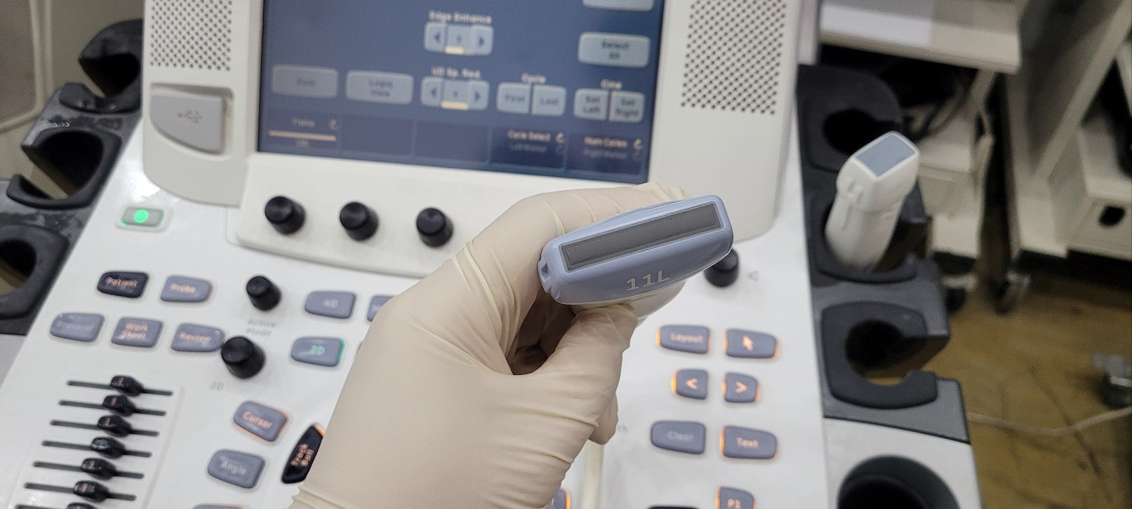 GE Vivid E9 XDClear with M5Sc Cardiac & 11L Linear 2 Probes