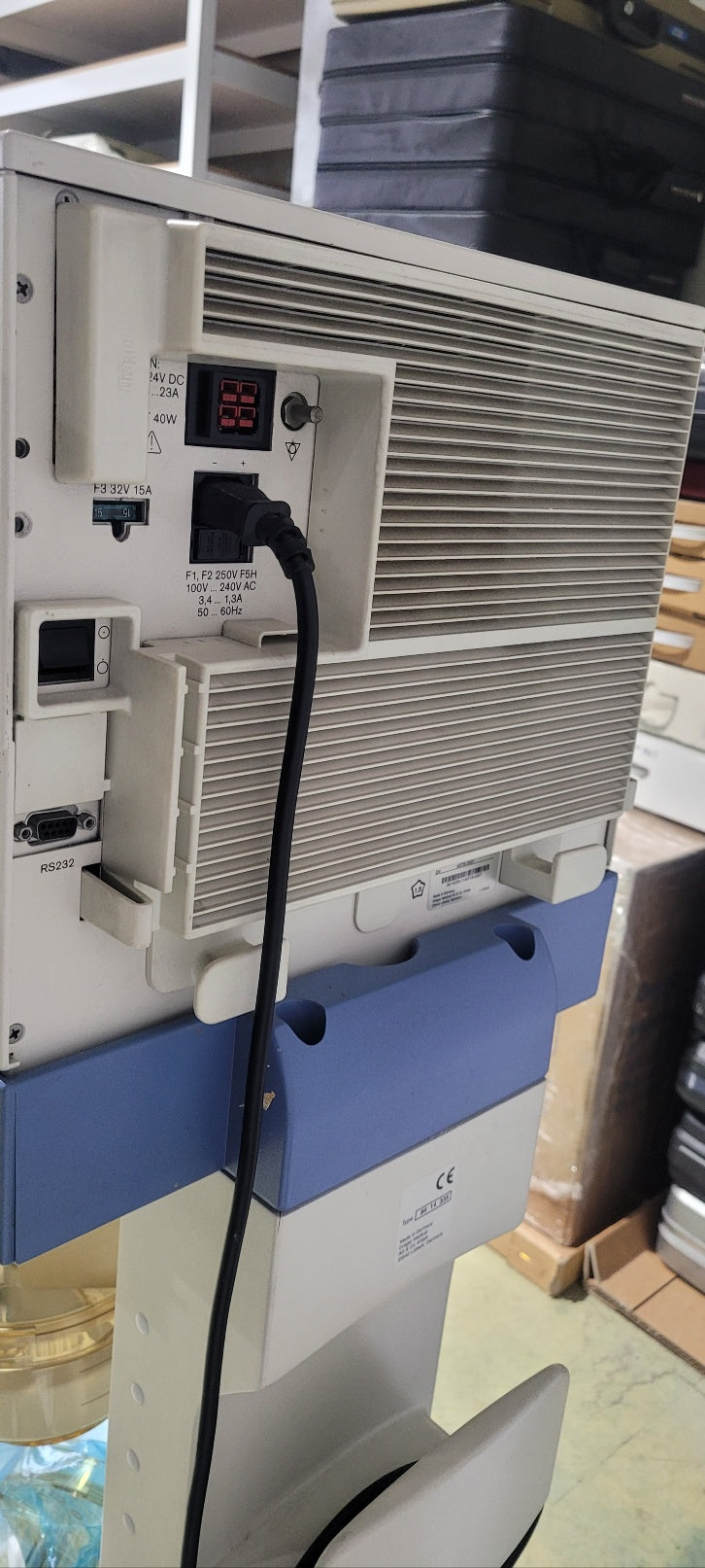 Used 5128 hours Drager Savina Ventilator Medical Equipment