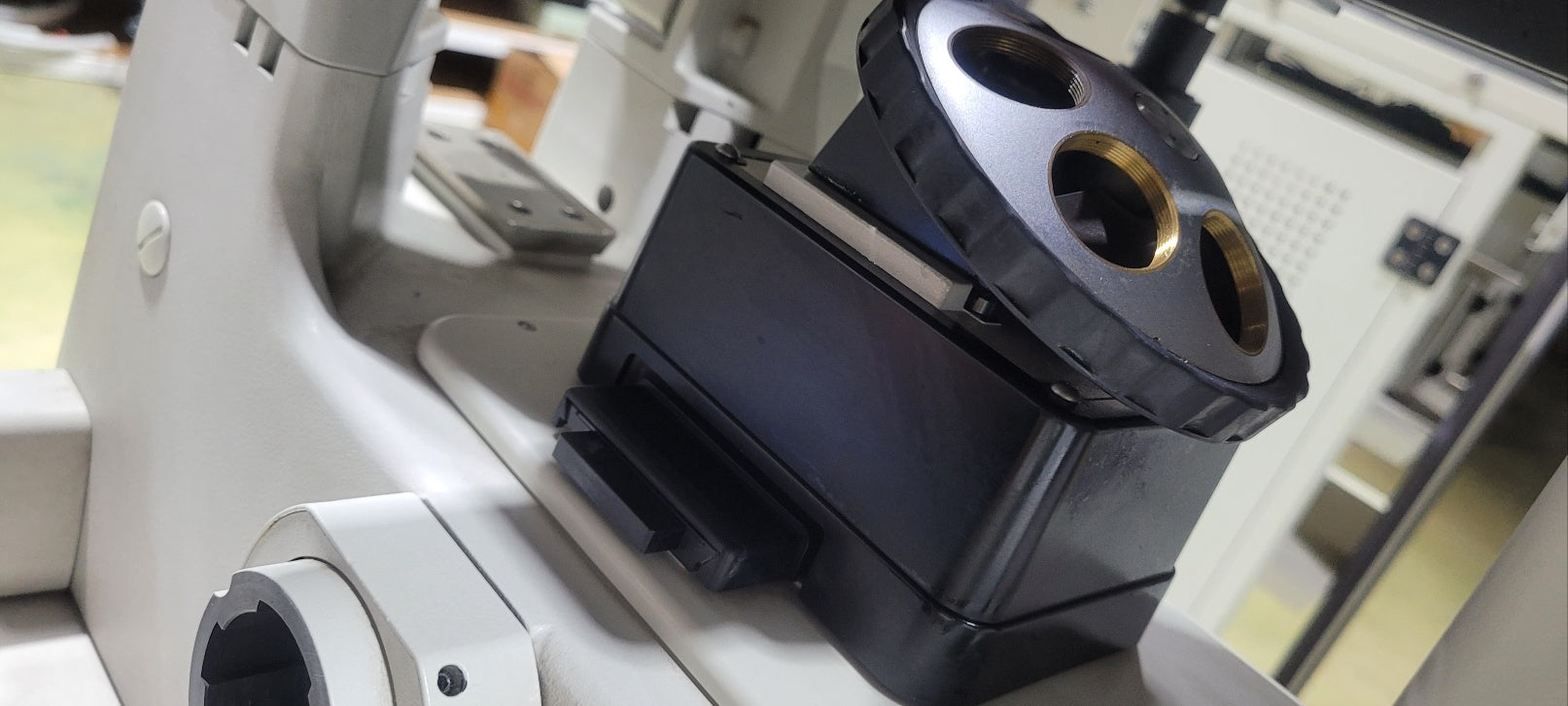 Nikon Eclipse Te300 Fluorescence Microscope