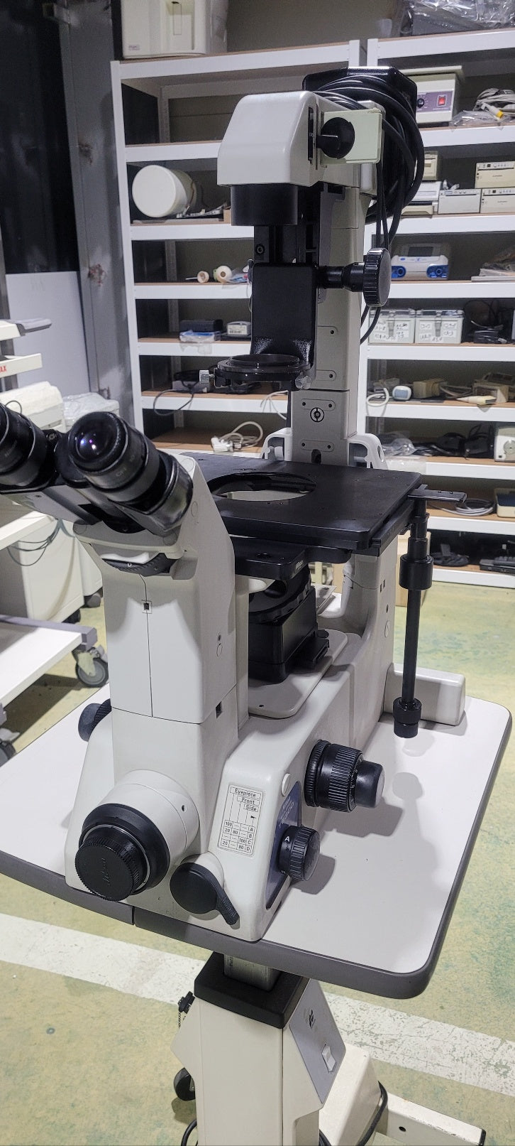 Nikon Eclipse Te300 Fluorescence Microscope