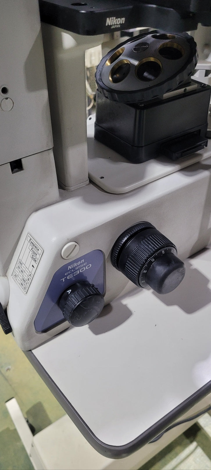 Nikon Eclipse Te300 Fluorescence Microscope
