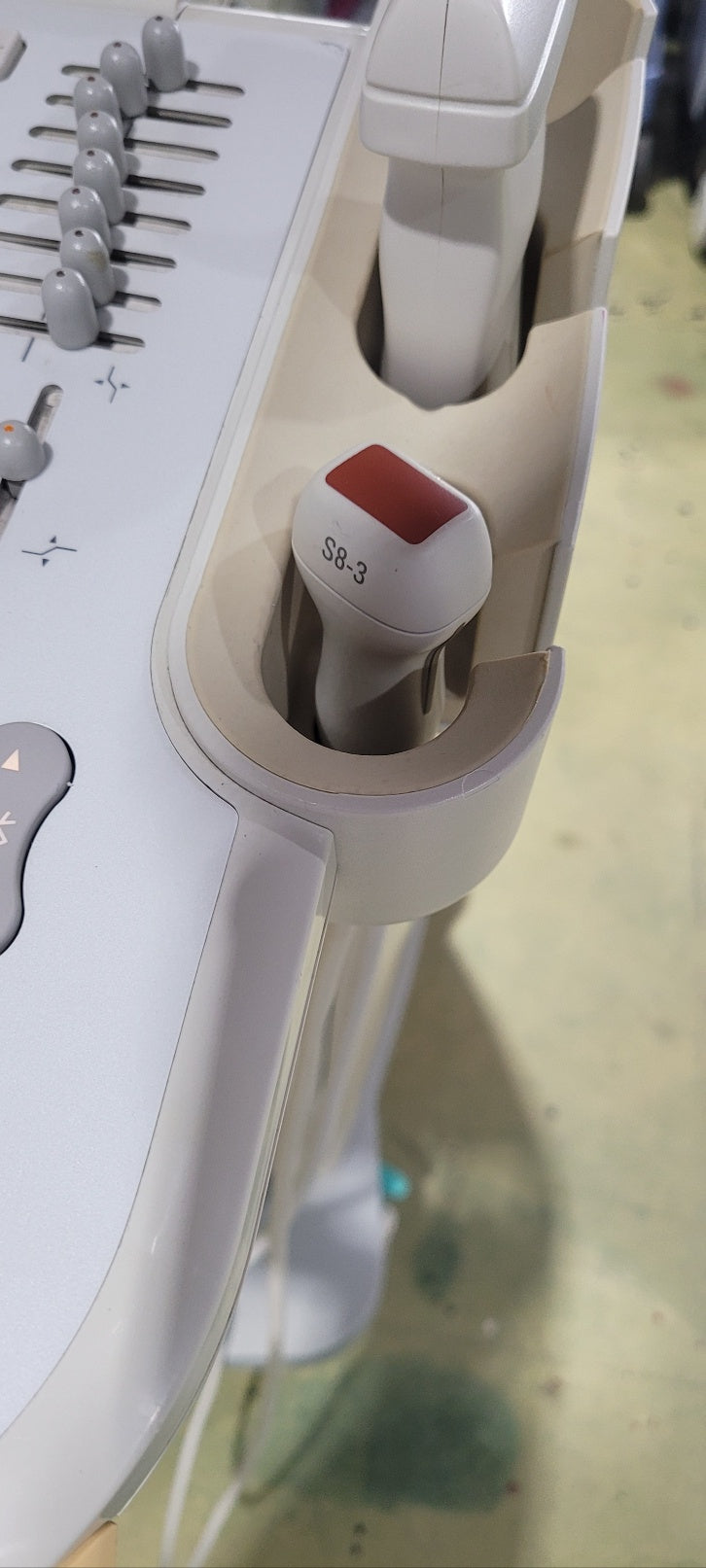 Used Philips HD11XE Ultrasond wtih 2 probe S8-3 Cardiac and L12-5 Linear