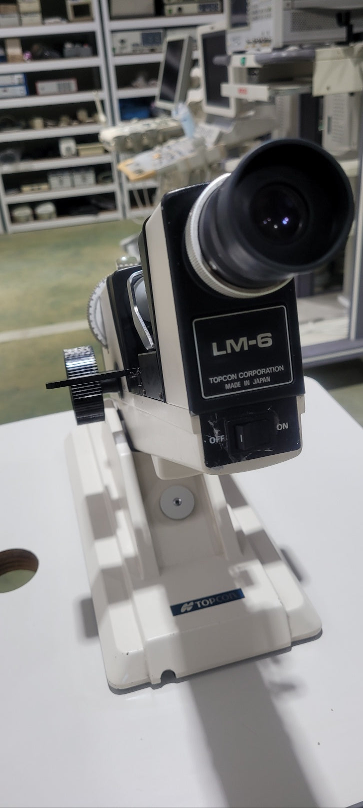 Topcon LM-6 Lensmeter