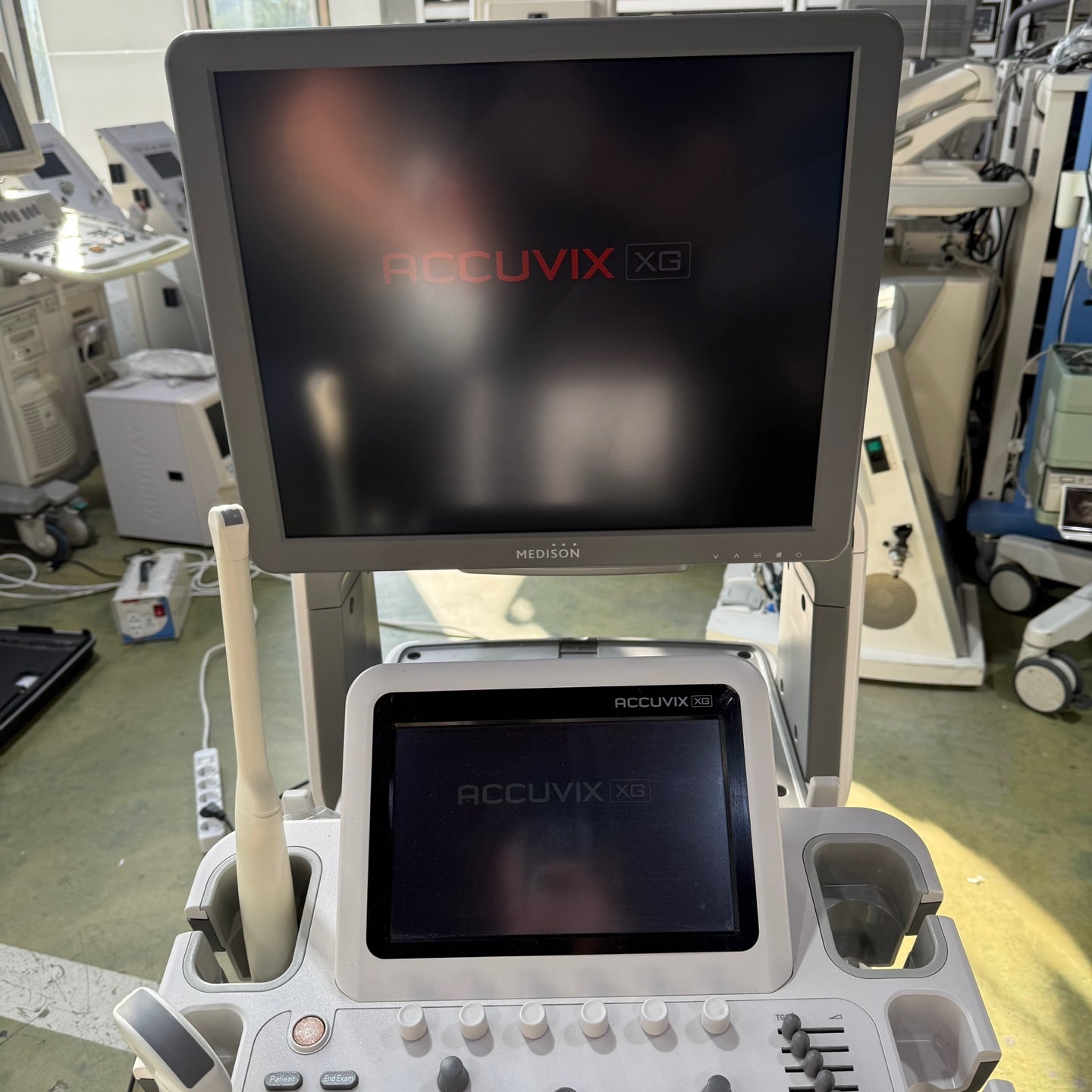 Samsung Medison accuvix XG with Convex, Linear & Vaginal 3 Probes
