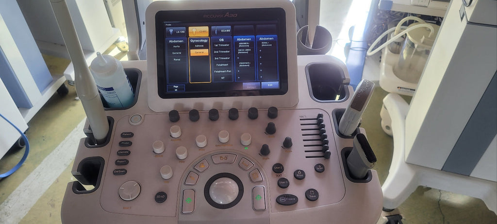 Used Medison accuvix A30 3D/4D With Convex Linear Vaginal 3 Probes
