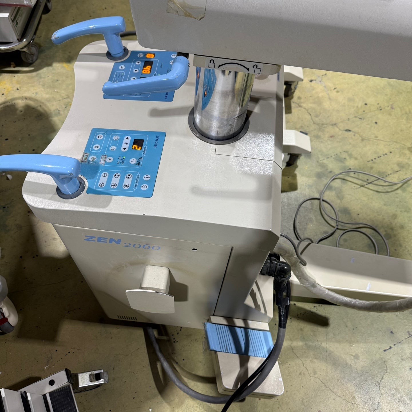 Genoray Zen2060 Brazo en C Rayos X