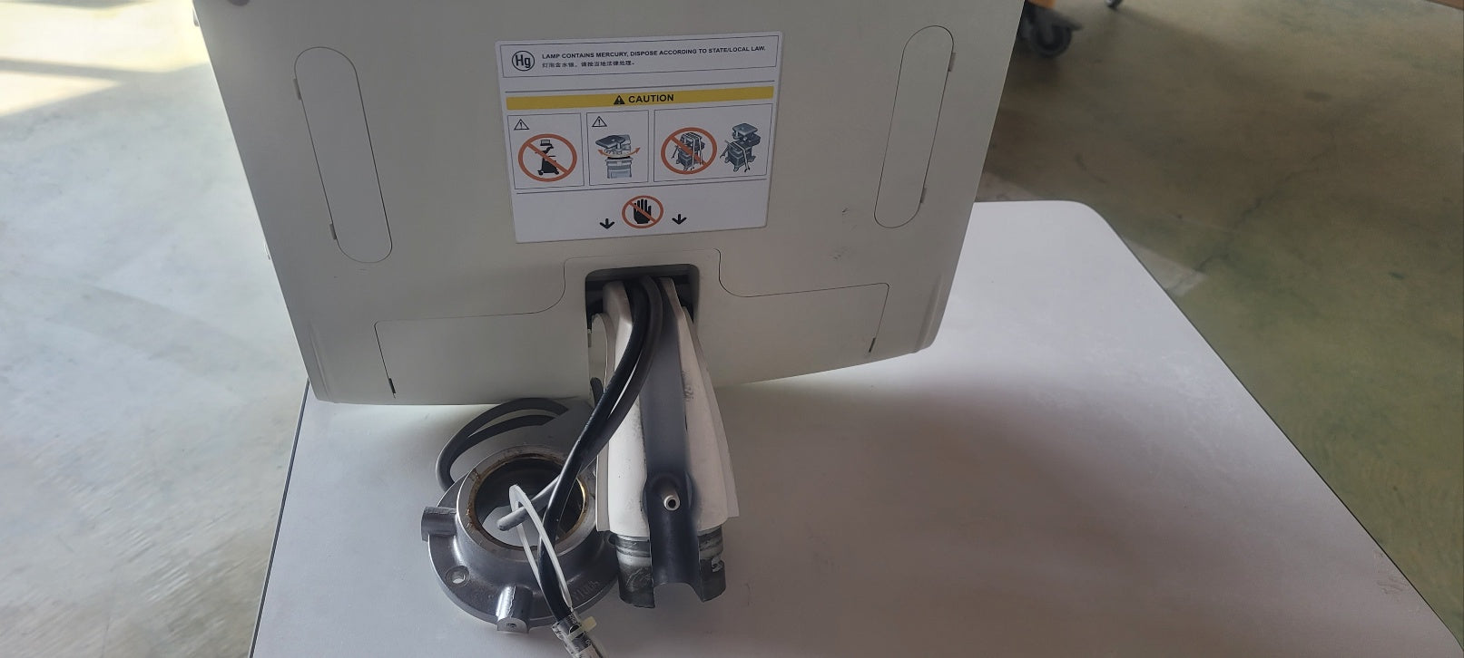 Pre-Owned GE Logiq P5 LCD Monitor (P/N 58696, G-1)