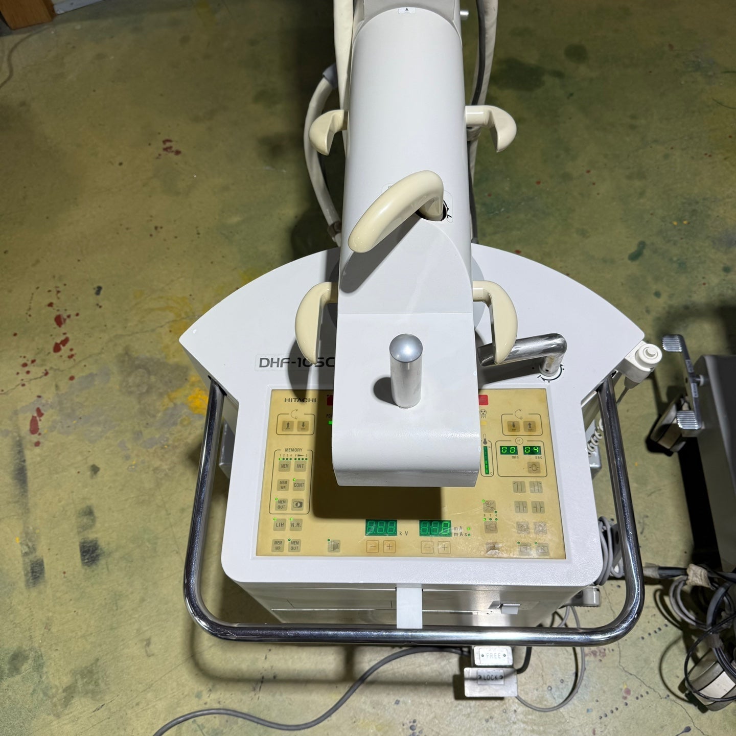 Hitachi C-Arm Mobile DHF-105CX