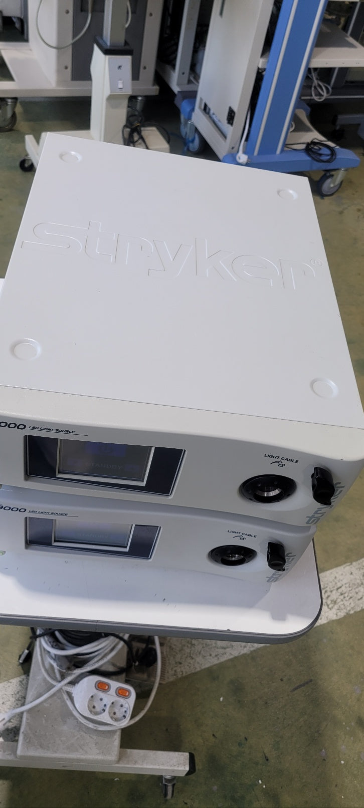 Used Stryker L9000 LED Light Source