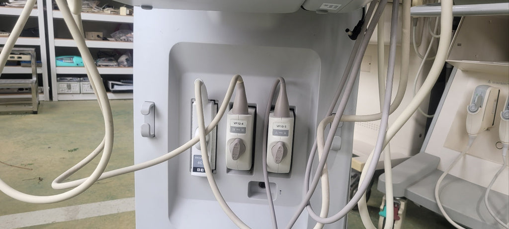 Siemens Acuson X700 With Convex Linear 2 Probes (For Parts/Repair)