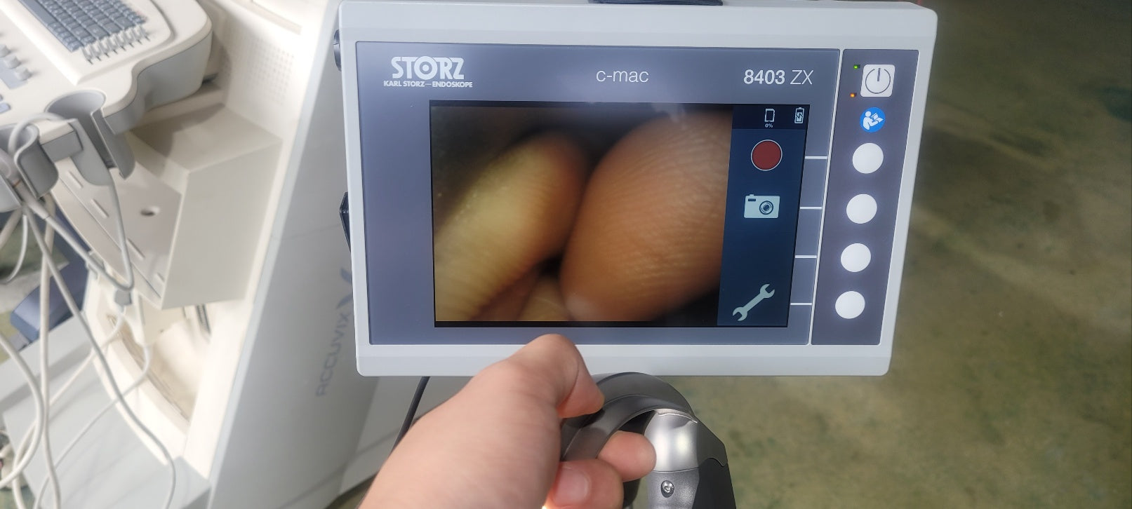 Pre-Owned Karl Storz C-MAC Monitor 8430ZX Video Laryngoscope System with 2 Blades