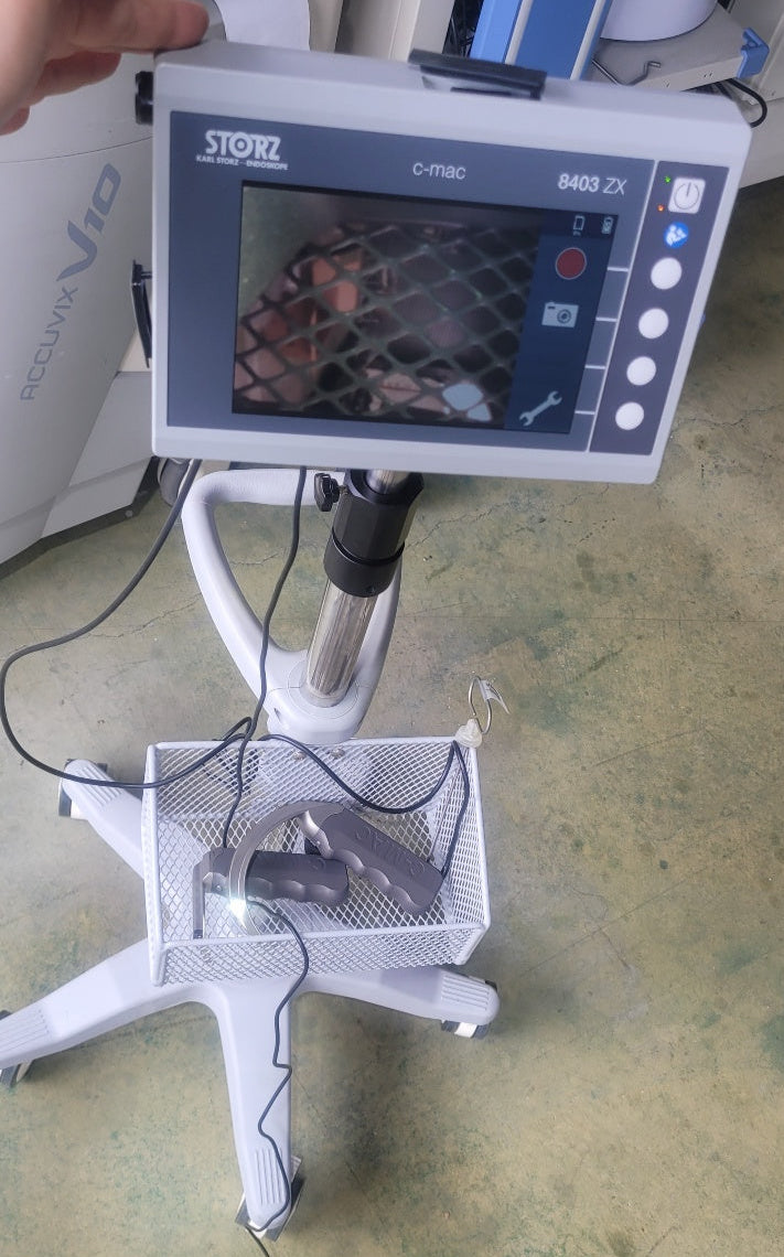 For Sale Karl Storz C mac monitor 8430ZX 2 blade Laryngoscope System
