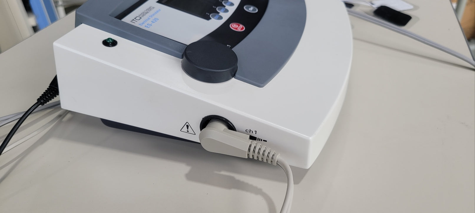 ITO ES-420 EMS MCR TENS Combination Equipment