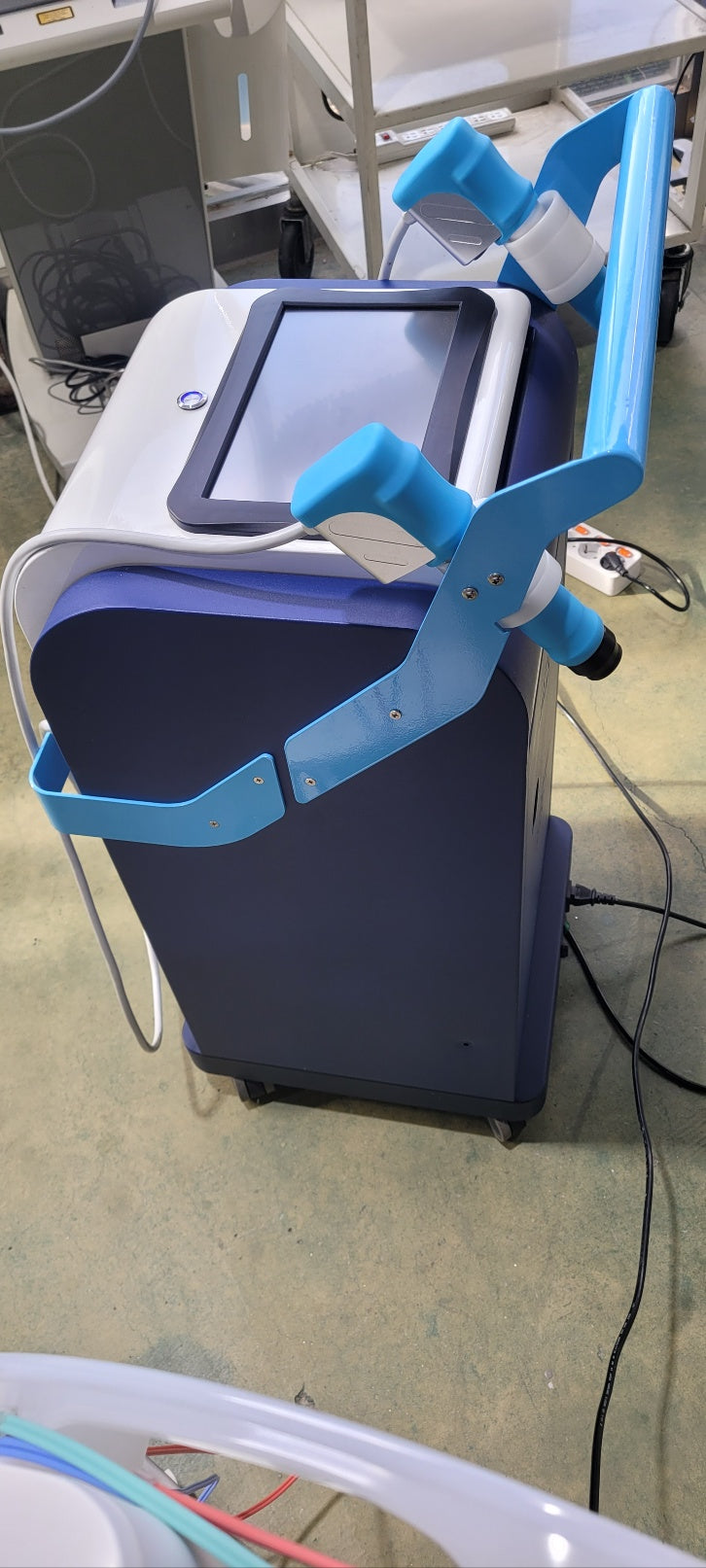 Pre-Owned Goodpl Medigun ESWT GP-707SW Shockwave Physical Therapy Machine