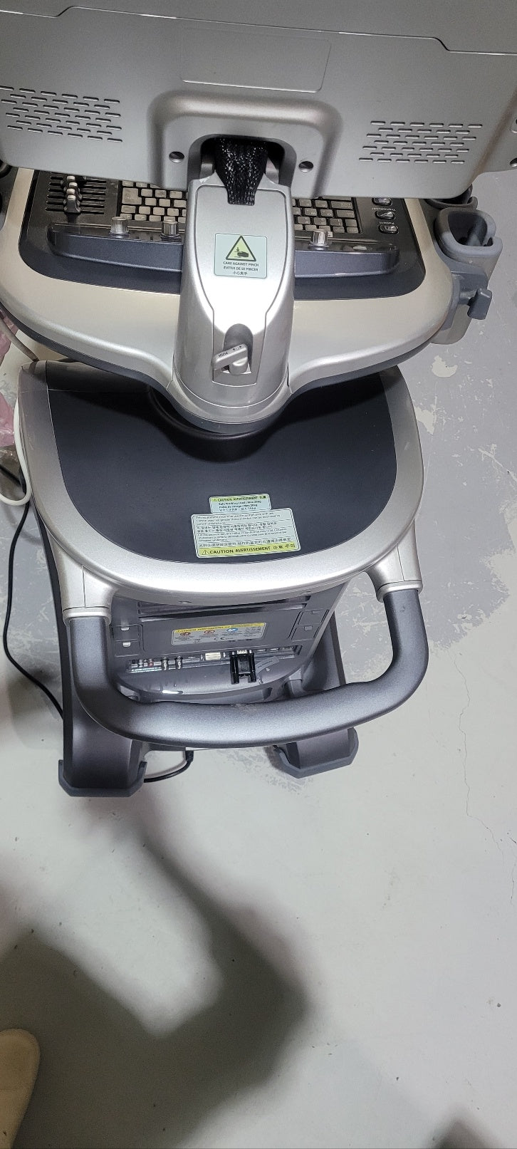 Alpinion E-CUBE 9 With Convex SC1-6 Linear L3-12H Transducer