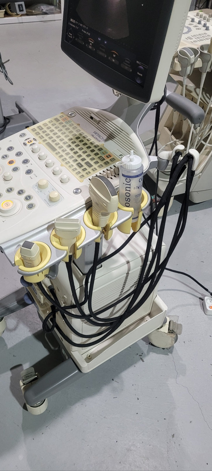 Pre-Owned Hitachi Aloka F37 with Convex Linear Cardiac UST 5299 UST 9123 UST 5413 3 Probes
