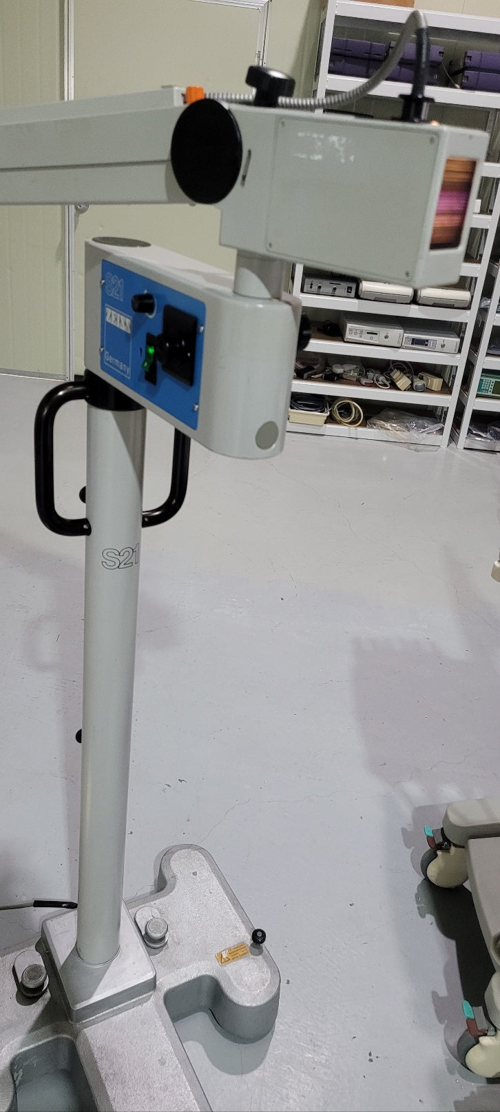 Carl Zeiss OPMI S21 Stand Microscope